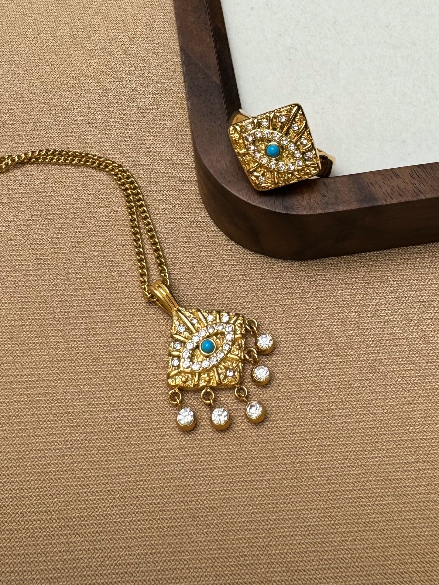 Turquise Eye Necklace