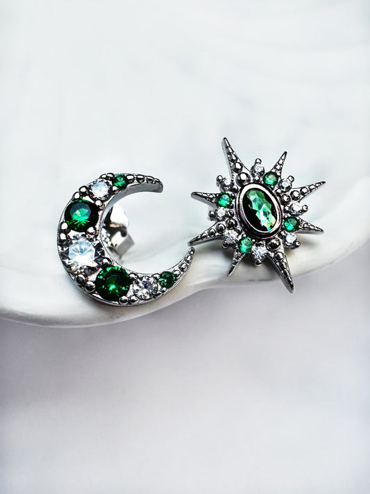 Star&Moon Green Stud Earrings in Silver
