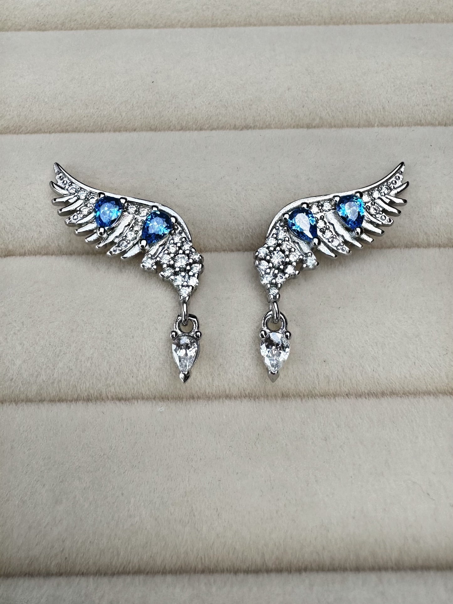 Wings Stud Earrings in Silver 2