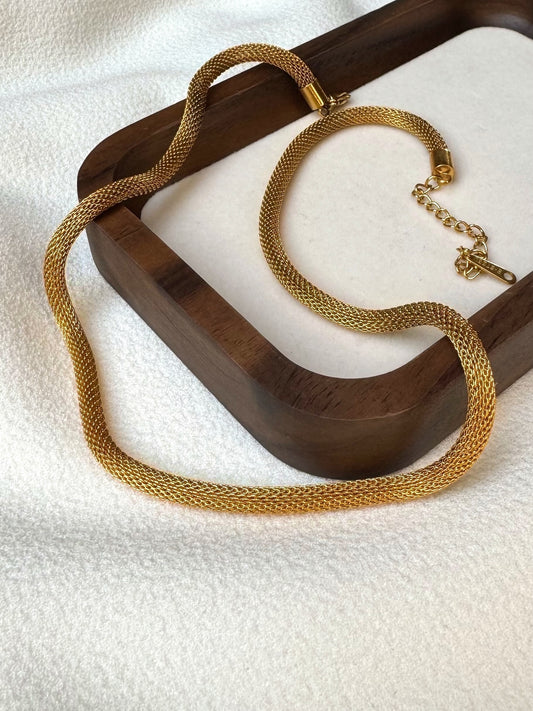 Net Necklace